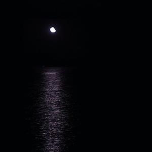 娇妻张开腿任人玩弄动态图
