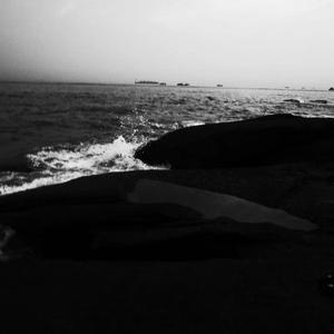 娇妻张开腿任人玩弄动态图
